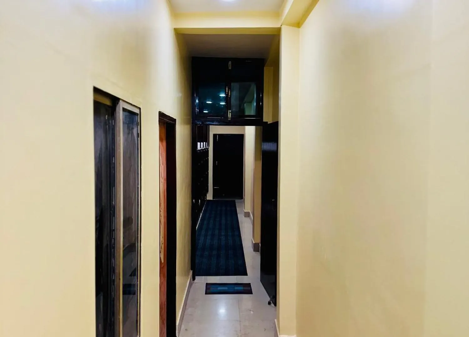 Suraj Guest House فاراناسي فندق