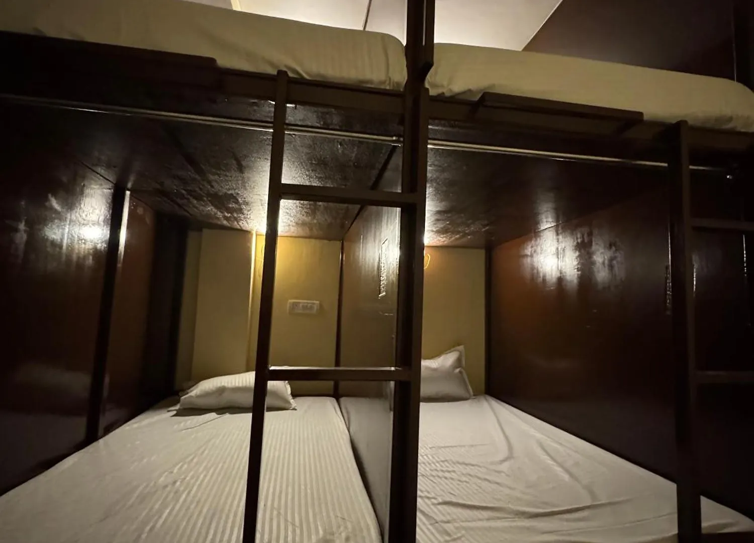فندق Suraj Guest House فاراناسي